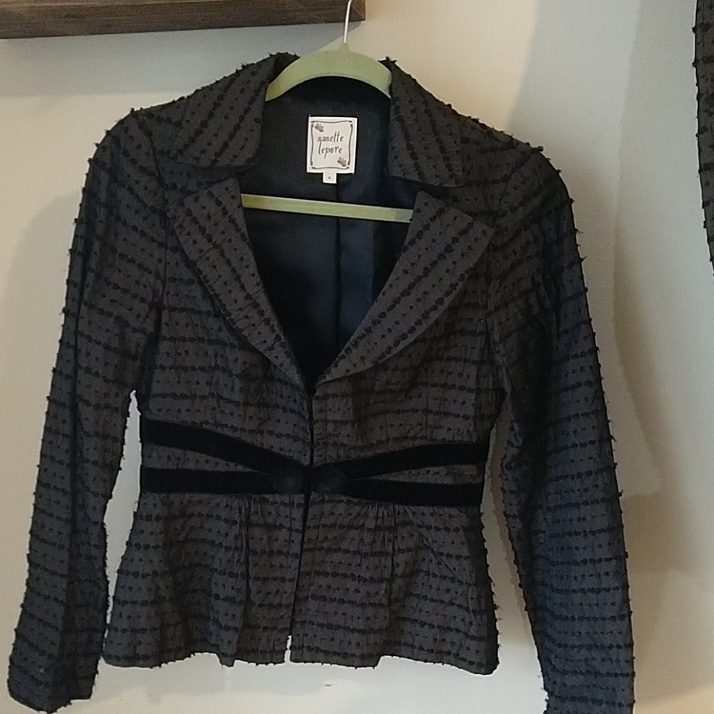 Elegant Nanette lepore brown dress suit size 4